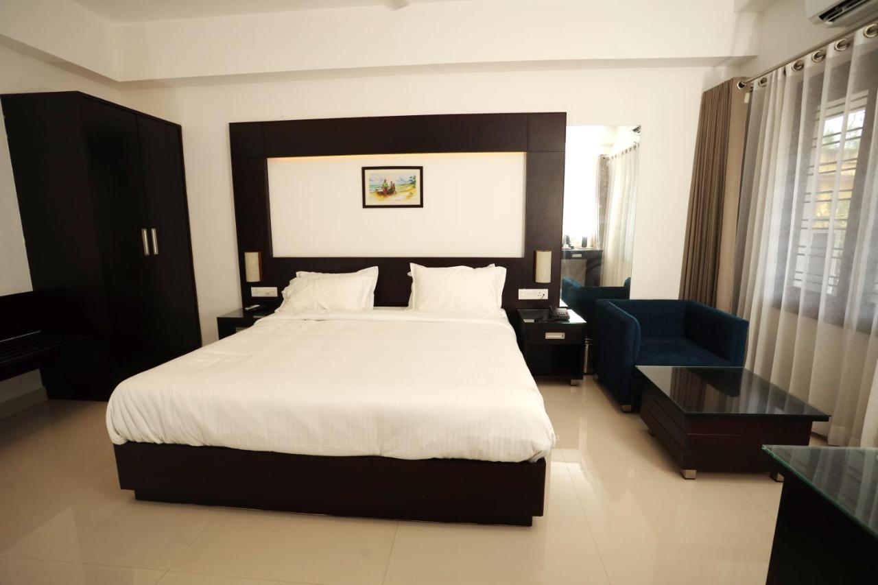 Loveland Residency Kochi Exterior foto